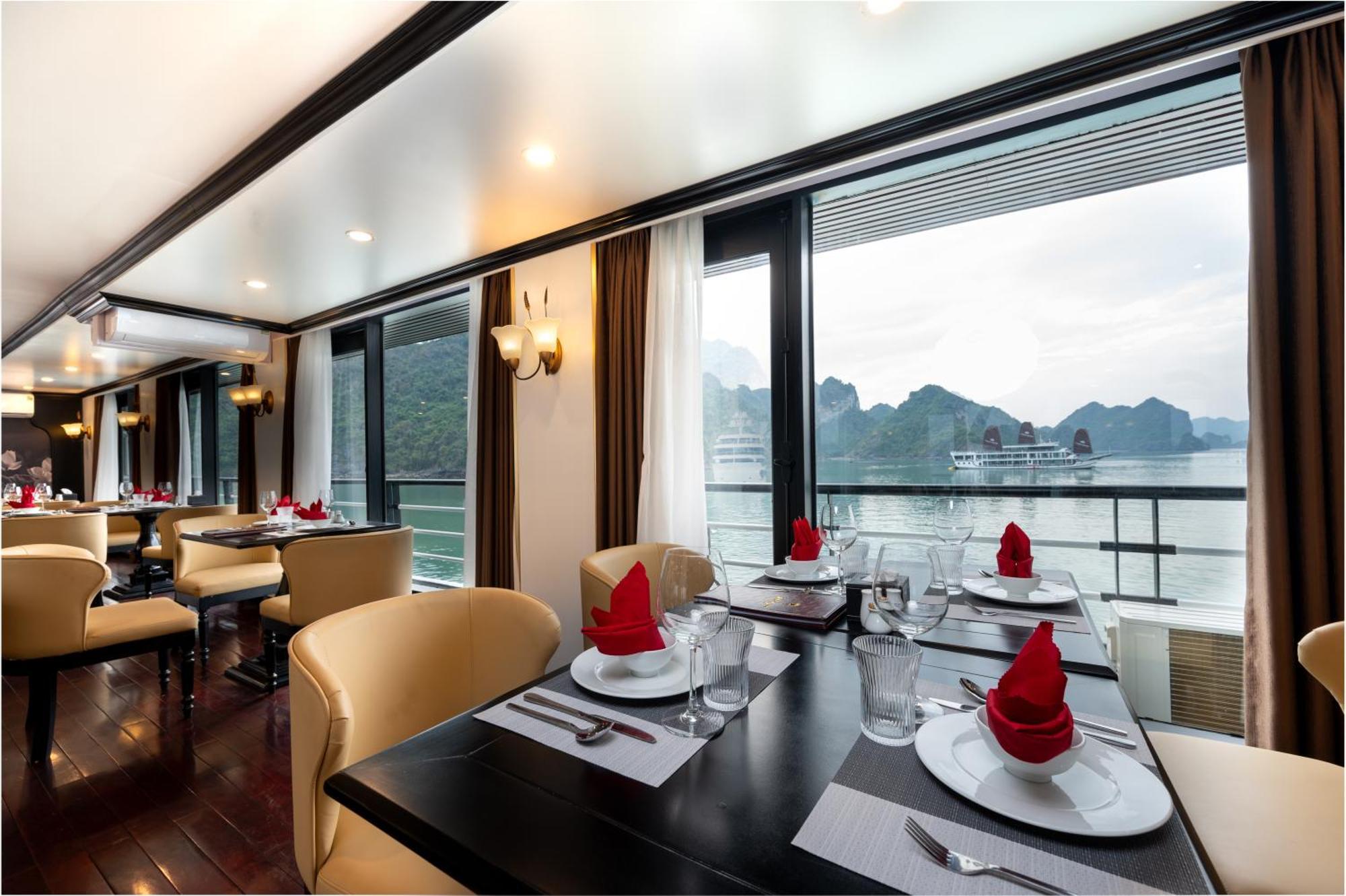Dragon Premium Cruise Halong Ботель