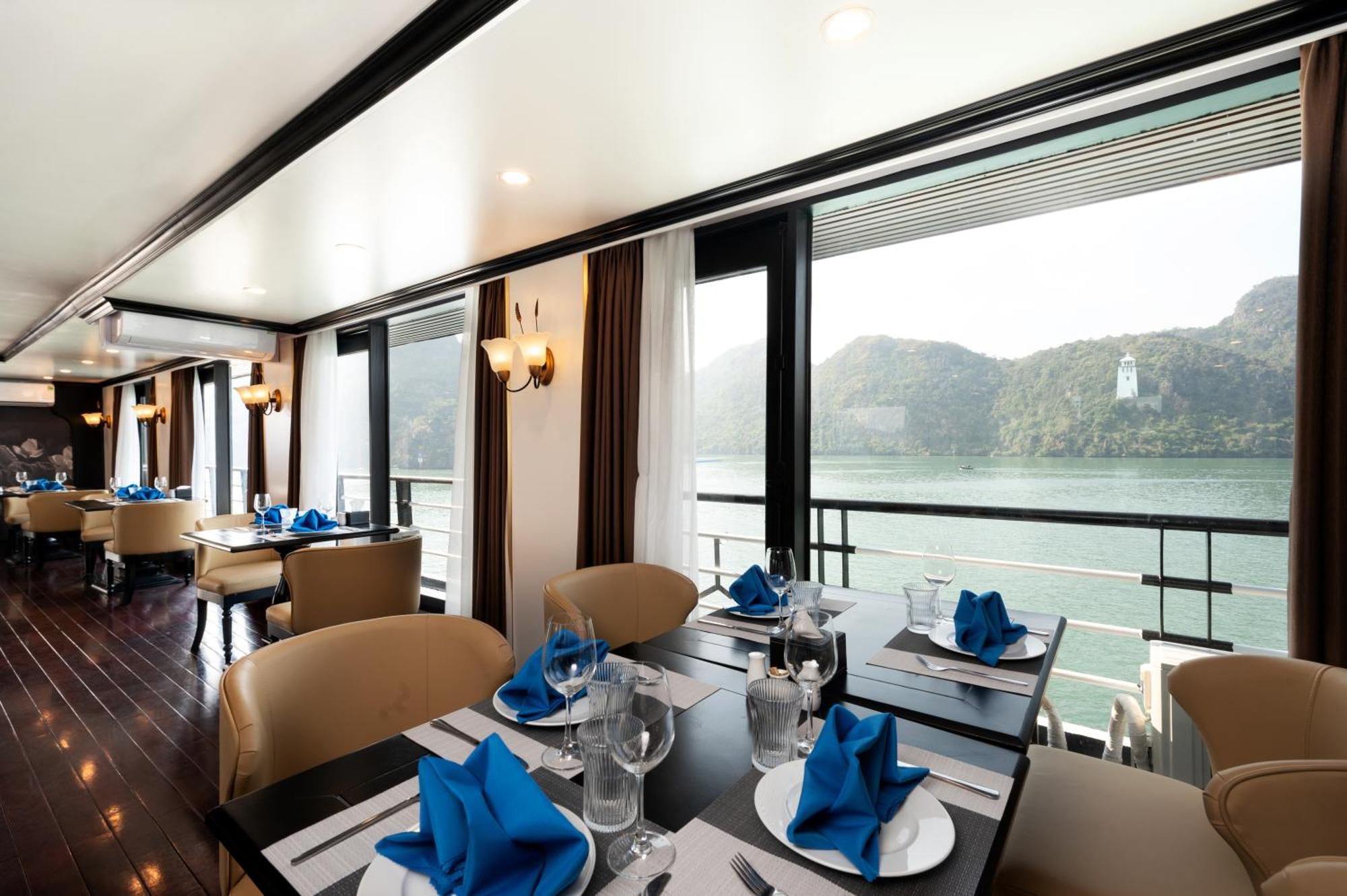 Ботель Dragon Premium Cruise Halong Халонг